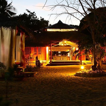 The Clara Beach Hotel Guimaras Buitenkant foto