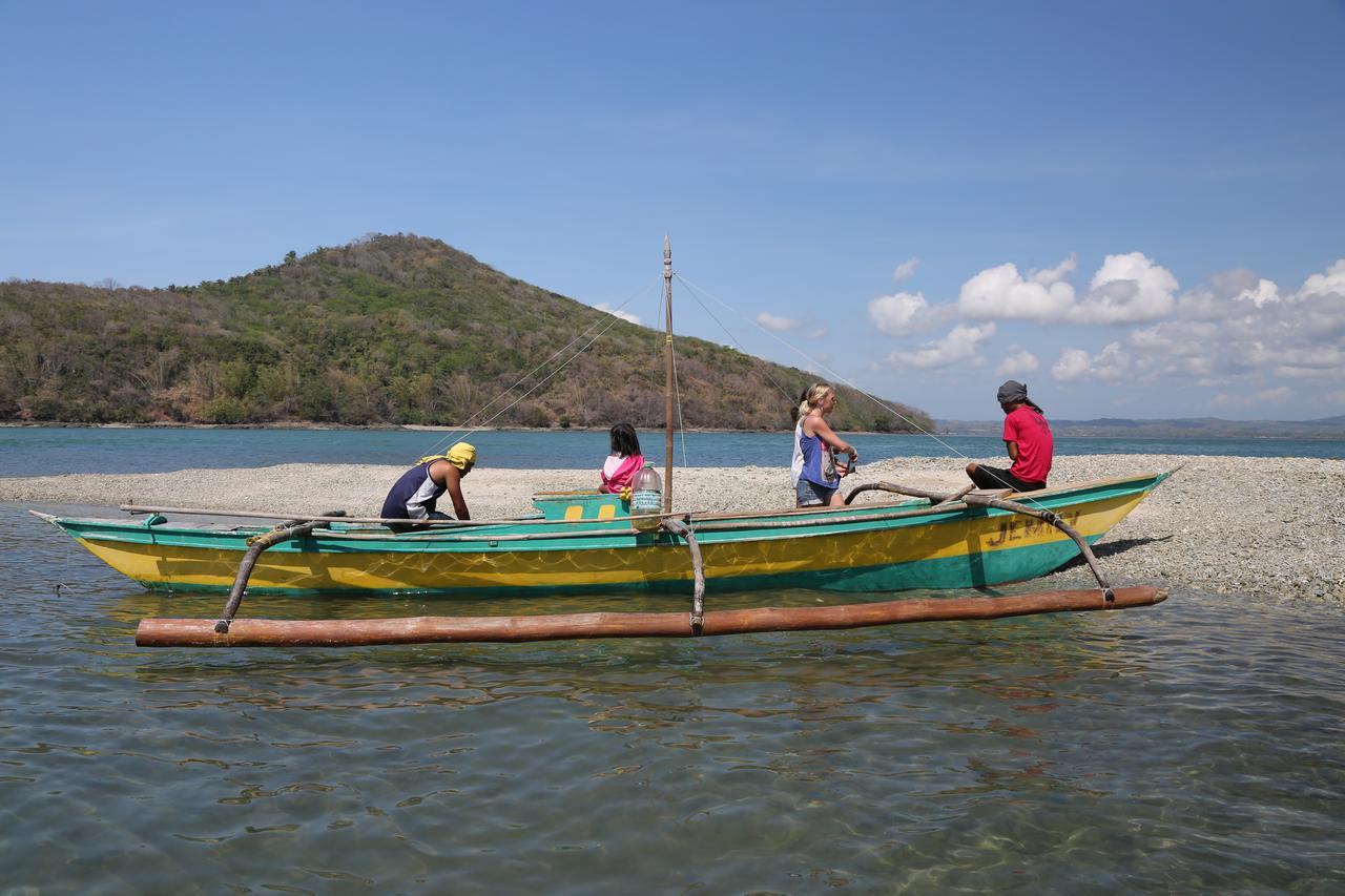 The Clara Beach Hotel Guimaras Buitenkant foto